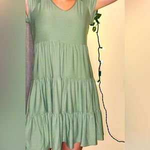 SO light green spring dress v-neck